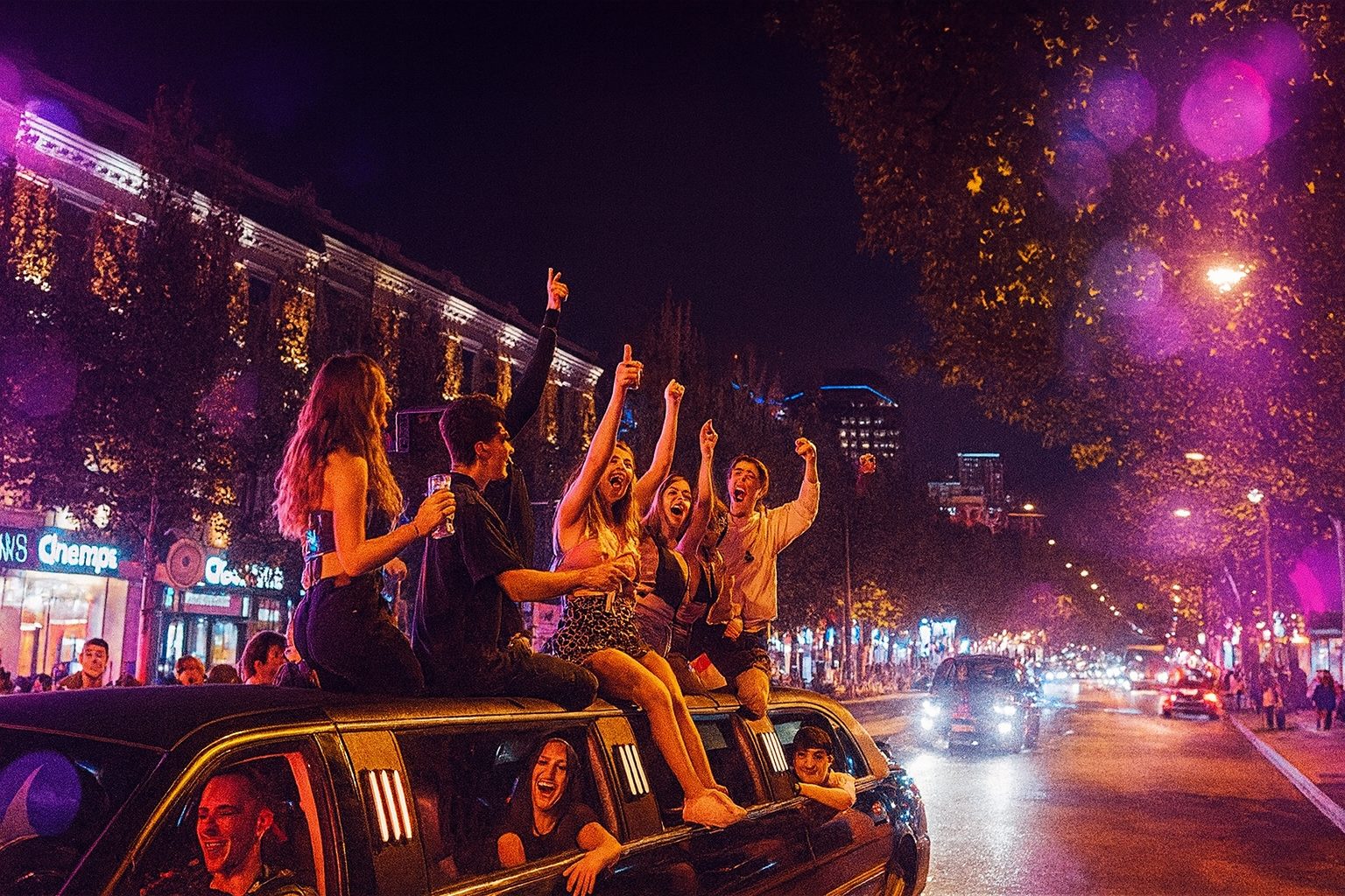 Limo Party Bogotá — Transporte para bodas en Bogotá