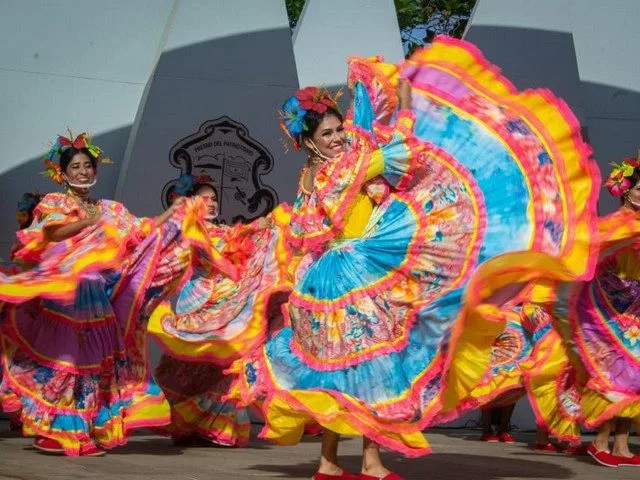Show de carnaval — Hora loca y animación en Bogotá