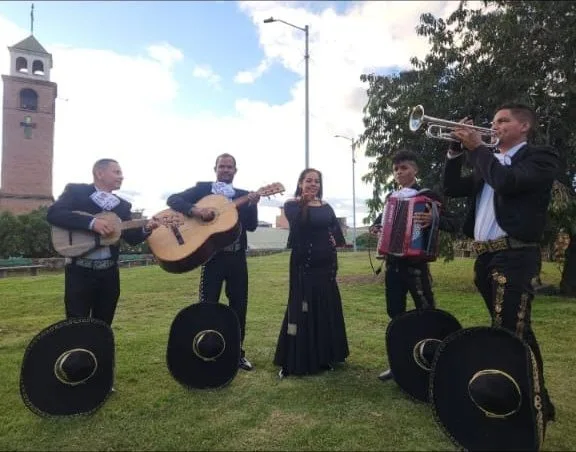 Mariachi Estrella Mexicana: grupo o DJ para bodas en Bogotá, foto 4 de 6