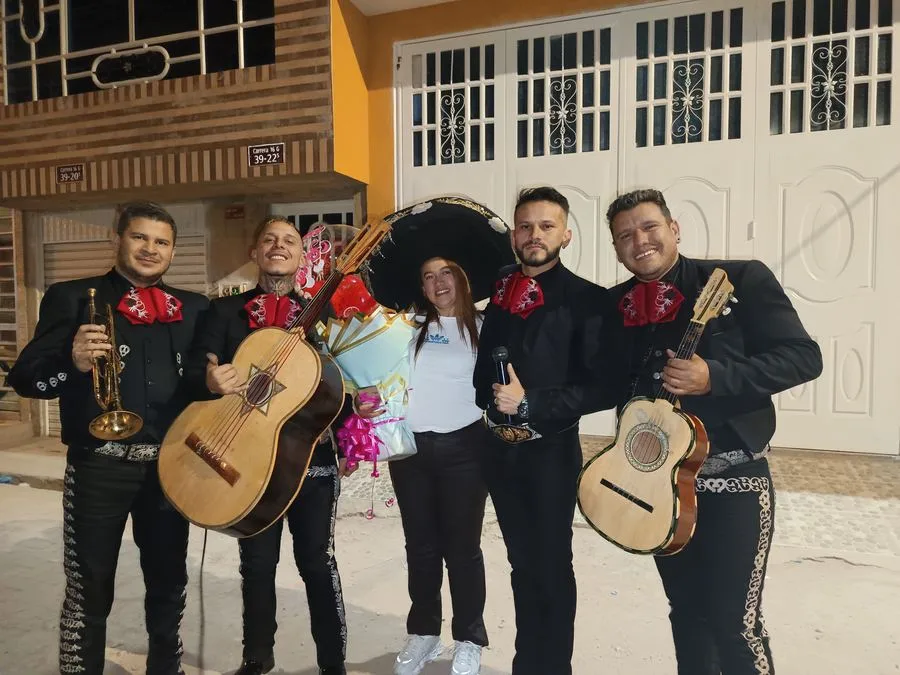 Mariachi Bonito Tecalitlán: grupo o DJ para bodas en Bogotá, foto 4 de 5