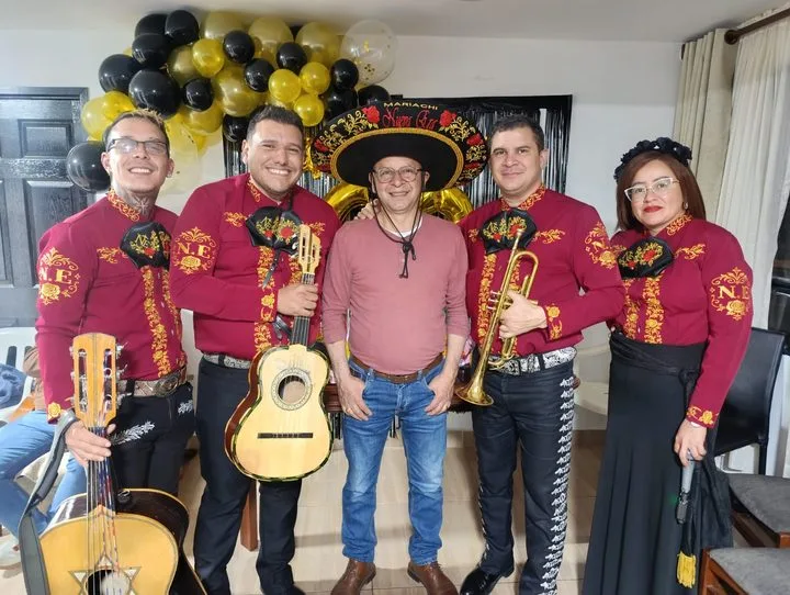 Mariachi Nueva Era: grupo o DJ para bodas en Bogotá, foto 5 de 5