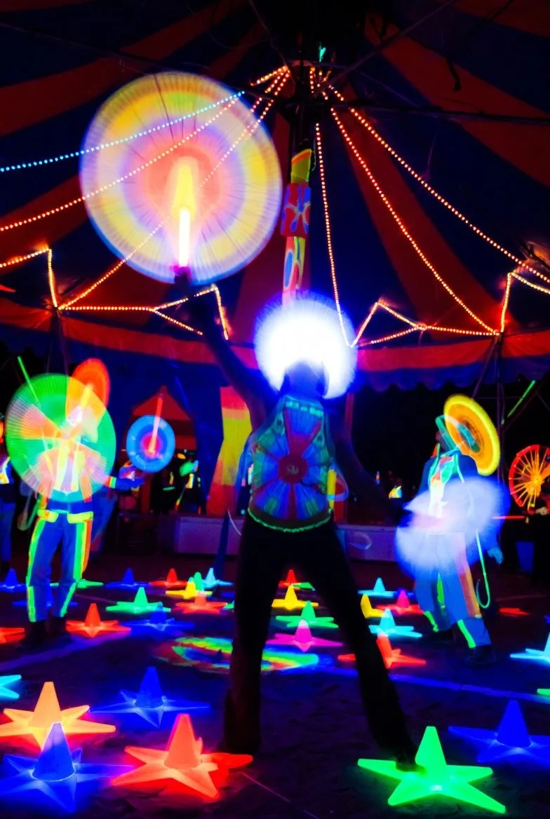 Circo luminoso — Hora loca y animación en Bogotá