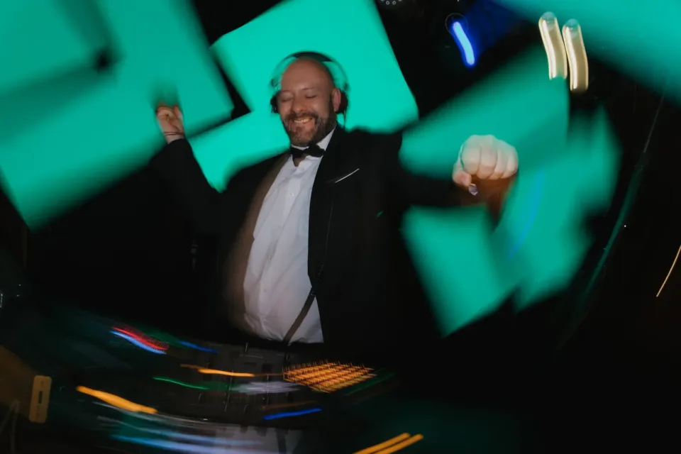 Diego Chacón — Música para bodas en Bogotá